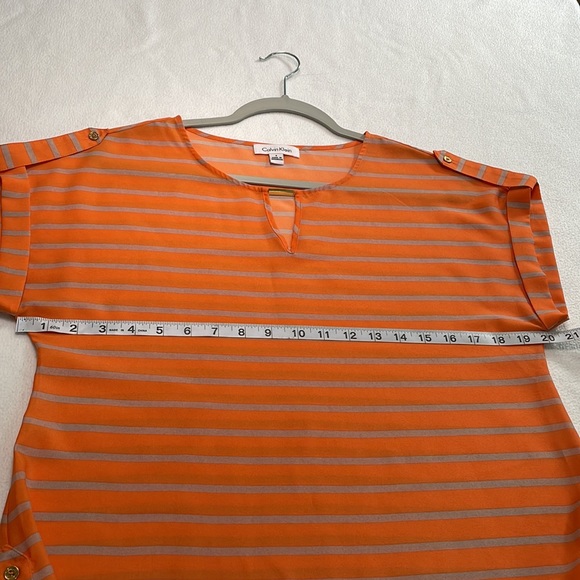 Calvin Klein Women’s Top - Picture 8 of 9